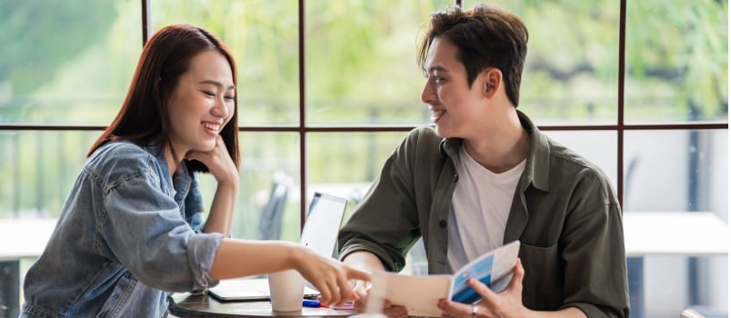 Playful Banter With a Guy Examples You Can Use Over Text