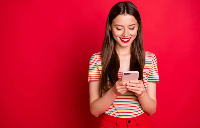 10 Funny Ways on How to Prank Your Boyfriend on WhatsApp